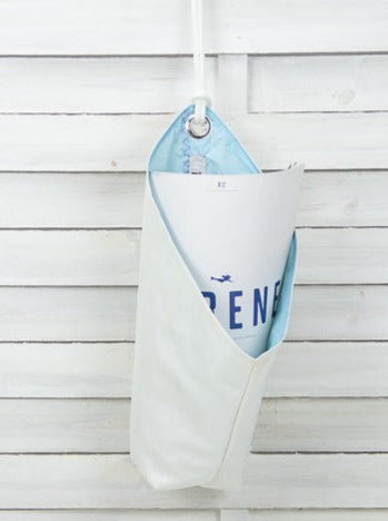 WHITE BLUE DONDO