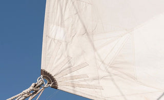 Onde di sostenibilità: il magico mondo delle vele riciclate