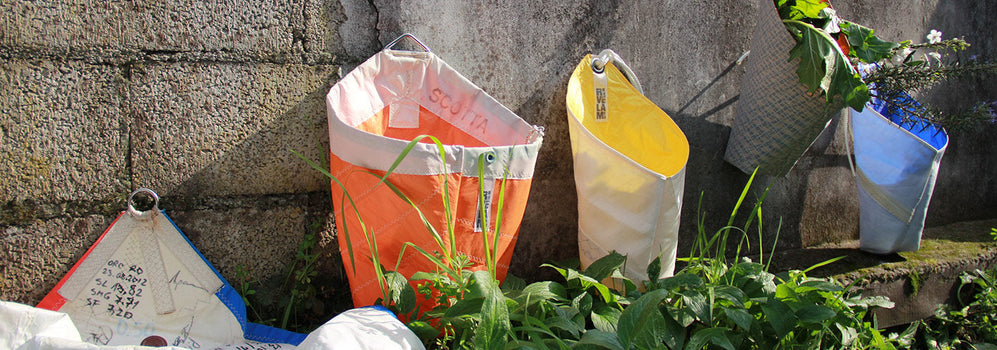 diversi modelli di porta ogeeti da appendere realizzati con le vele