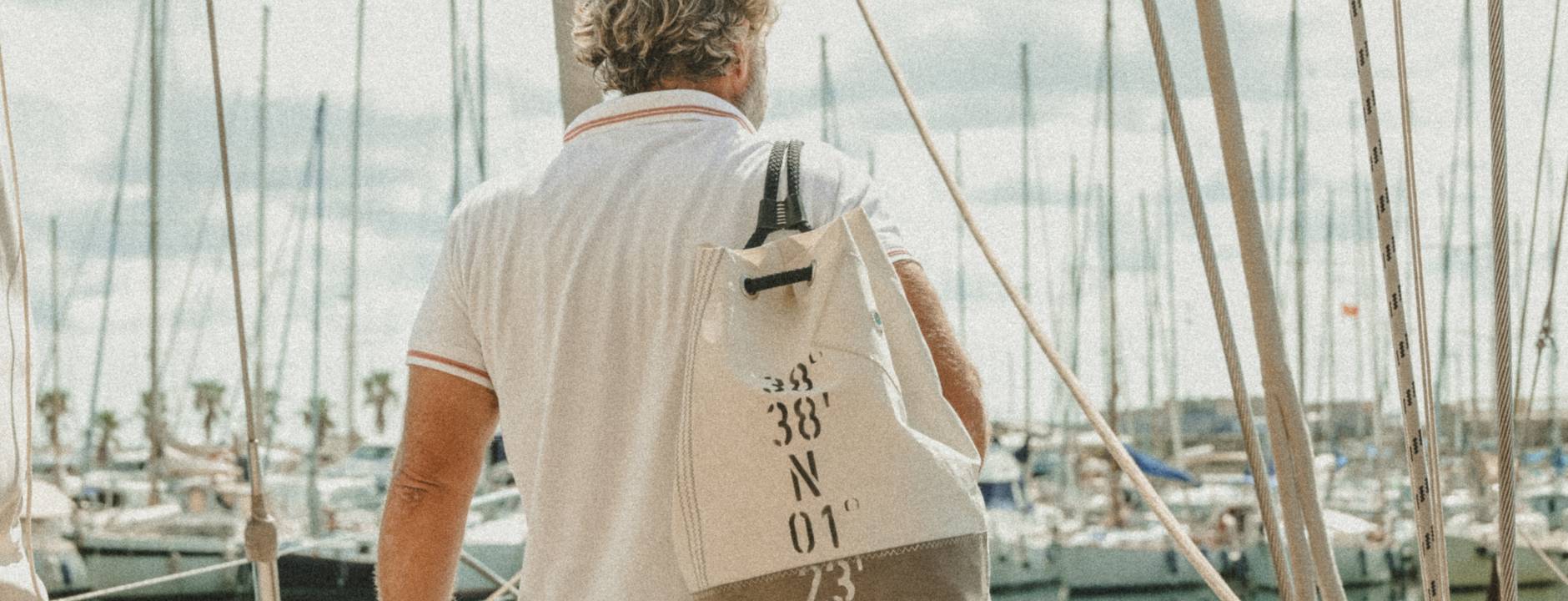 sacco marinaio rivelami in vela riciclata su barca a vela