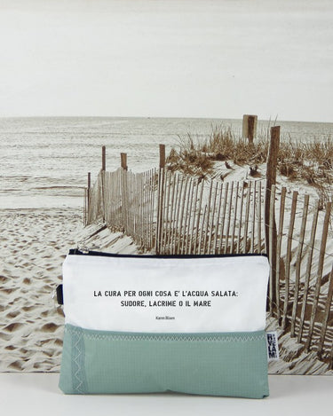 la cura per ogni cosa è l'acua salata, pochette rivelami in vela riciclata